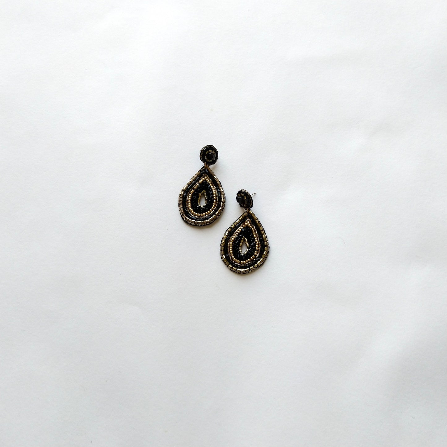 Miyuki Teardrop Earrings In Black